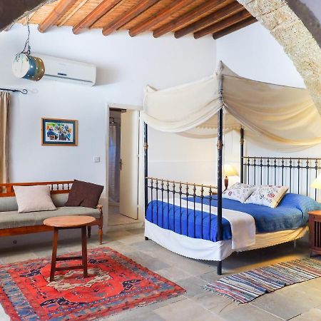 لارنكا Zoes Traditional Apartments, Bed & Breakfast المظهر الخارجي الصورة